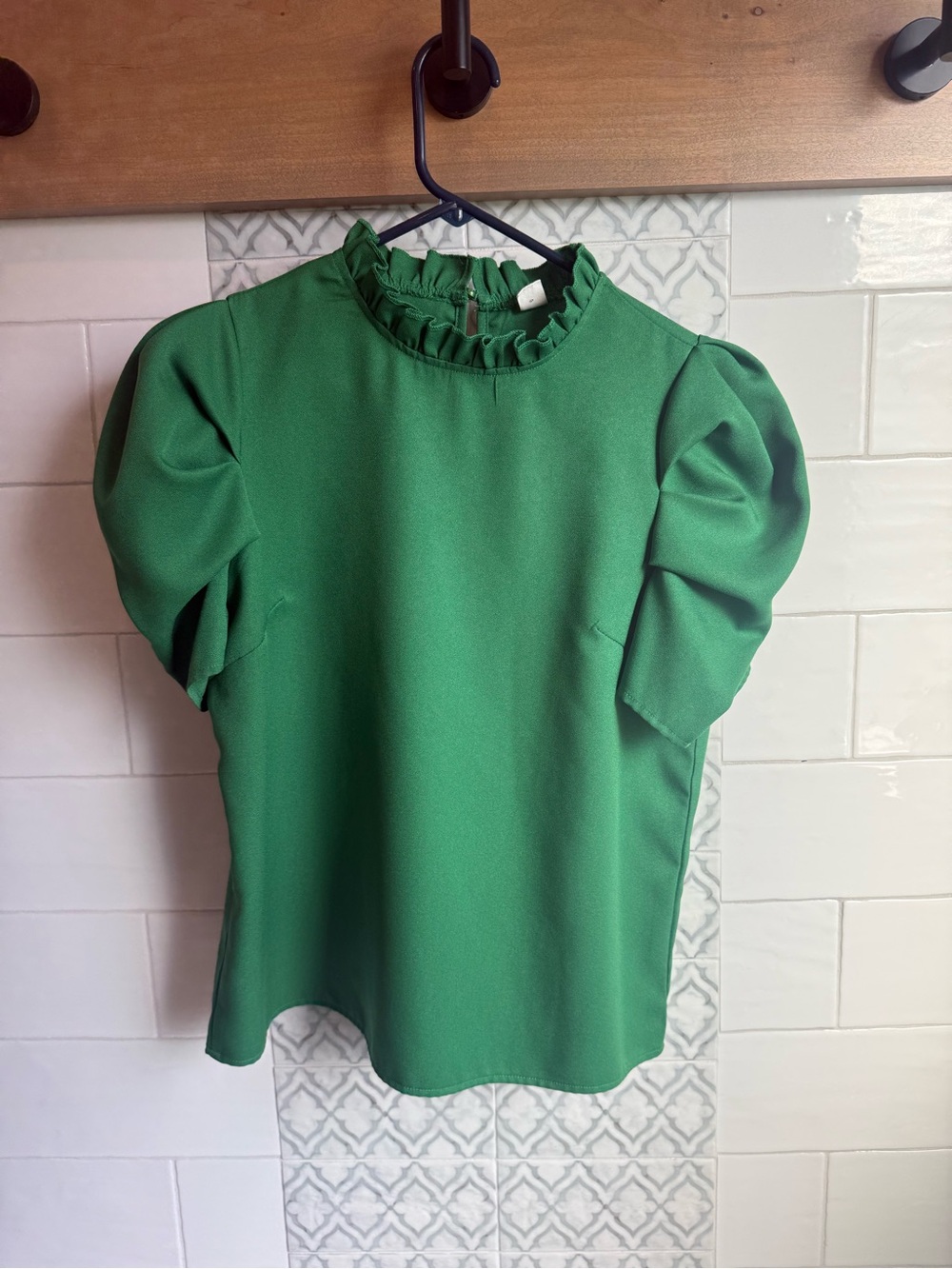 Green Ruffle Neck Puff Sleeve Women's Top
